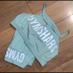 Gymshark leggings and bra set!  Medium!!EUC!!